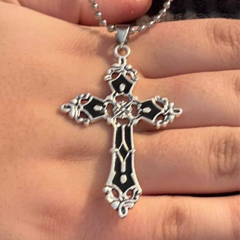 Gothic Cross Pendant Necklace Black and Silver tone Jx102